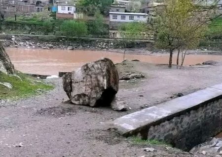 جان باختن یک جوان در بدخشان در پی ریزش سنگ از کوه