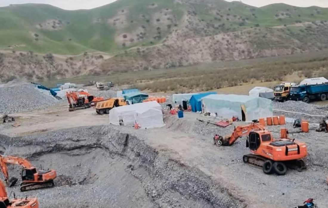 توقف فعالیت ۹۴ شرکت استخراج غیرقانونی طلا در تخار/ مقام‌های طالبان از گسترش برخوردها خبر دادند