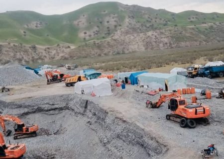 توقف فعالیت ۹۴ شرکت استخراج غیرقانونی طلا در تخار/ مقام‌های طالبان از گسترش برخوردها خبر دادند