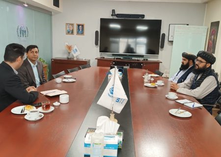 جنرال قونسل افغانستان در مشهد با نماینده کمیشنری عالی ملل متحد درباره چالش‌های مهاجرین دیدار کرد
