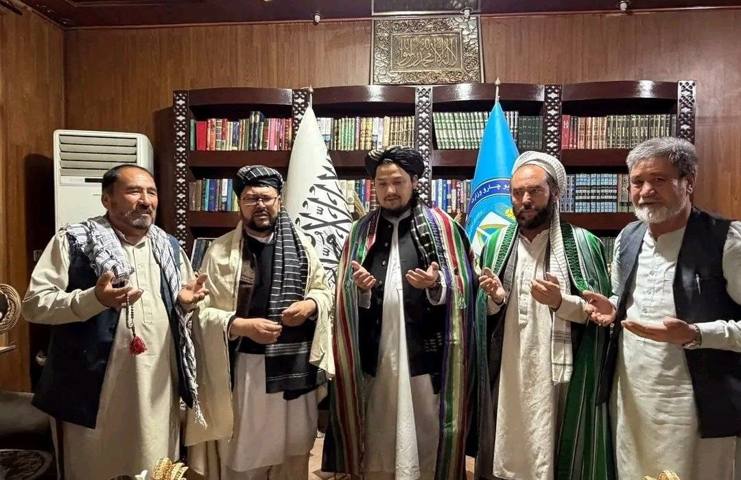 تأکید بر اتحاد و همکاری در دیدار سخنگوی حکومت طالبان با نمایندگان شیعیان افغانستان