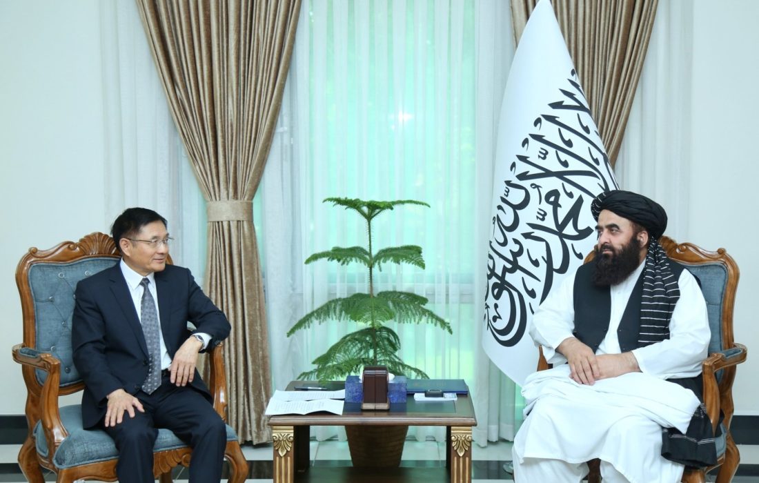 امیرخان متقی و نماینده ویژه چین درباره پیشرفت مذاکرات ارومچی گفت‌وگو کردند