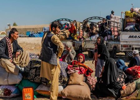 طالبان: هیچ محدودیتی برای بازگشت مهاجران نداریم، پاکستان همکاری کند
