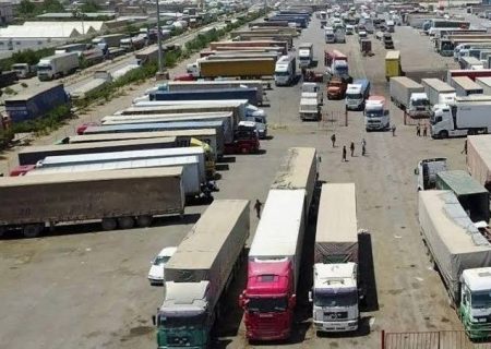 تأکید ایران و افغانستان بر افزایش تردد روزانه لاری‌ها در مرز دوغارون