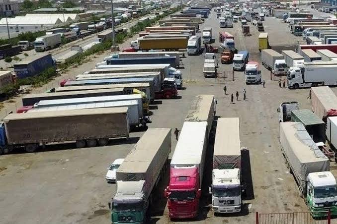 تأکید ایران و افغانستان بر افزایش تردد روزانه لاریها در مرز دوغارون
