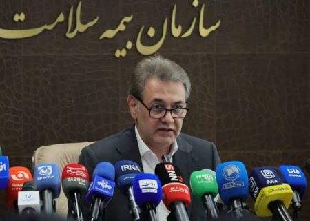 بیمه سلامت برای تمدید اقامت دارندگان کارت آمایش در ایران الزامی شد