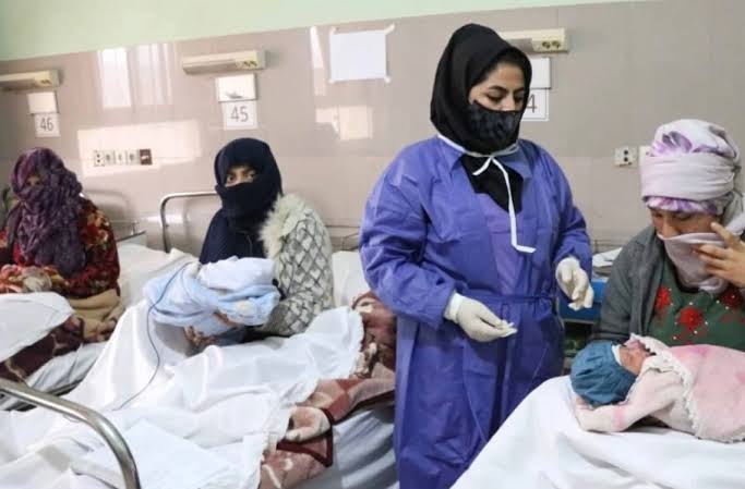 شبکه تحلیل افغانستان: سلامت زنان در افغانستان رو به وخامت است