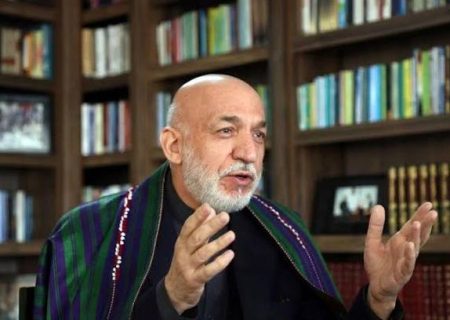 حامد کرزی بار دیگر بر بازگشایی مکتب‌ها و دانشگاه‌ها به روی دختران تأکید کرد