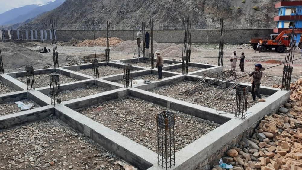 پنجشیر زیر سایه زندان، قندهار زیر سقف توسعه