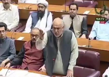 عضو مجلس پاکستان: بسته ماندن گذرگاه‌های افغانستان صنعت و تجارت پیشاور را فلج کرده است