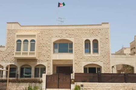کویت سفارت افغانستان را به طالبان واگذار کرد