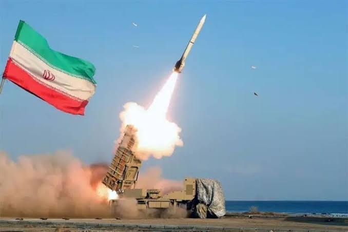 ایران موج تازه حملات موشکی به اسرائیل را آغاز کرد/ آژیرهای هشدار در تل‌آویو و شمال اسرائیل به صدا درآمد