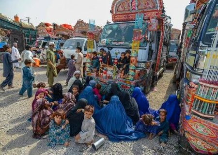طالبان: تنها در یک روز گذشته بیش از ۳ هزار مهاجر افغان از پاکستان وارد کشور شدند