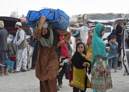 پاکستان روند اخراج مهاجران افغان را پس از رخصتی‌های عید از سر گرفت