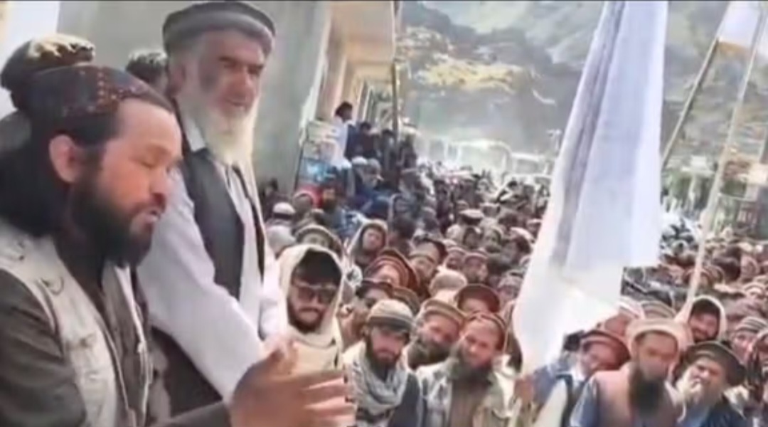 اعتراض باشندگان نسی بدخشان به توقف فعالیت معادن طلا: معترضان خواستار بازگشایی فرصتهای کاری شدند