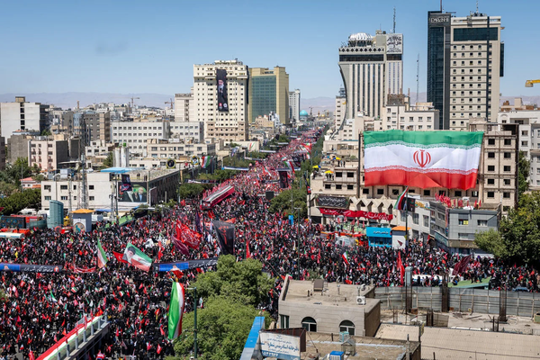 واشنگتنپست: تشییع باشکوه رهبر شهید ایران، مقامات تهران را جسورتر کرده است