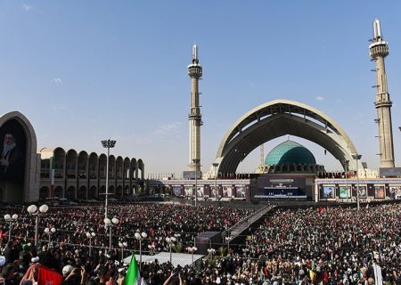 خروش میلیونی عزاداران در تهران، وداع باشکوه با قائد امت اسلامی