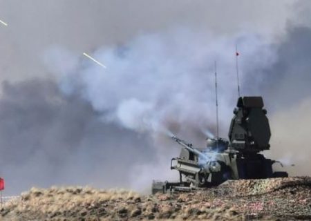 مسکو: بیش از ۴۰۰ پهپاد در حمله شبانه به پایتخت روسیه رهگیری و منهدم شدند