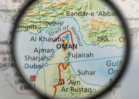 تنگه هرمز تا اطلاع ثانوی بسته شد؛ یک کشتی متخلف با شلیک اخطار متوقف شد