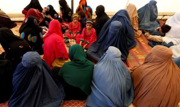 سقط جنین یک زن مهاجر افغانستانی در پاکستان به دلیل ترس از اخراج اجباری