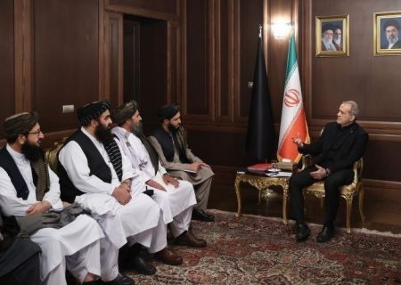 پزشکیان: گسترش روابط با افغانستان از اولویت‌های راهبردی سیاست خارجی ایران است