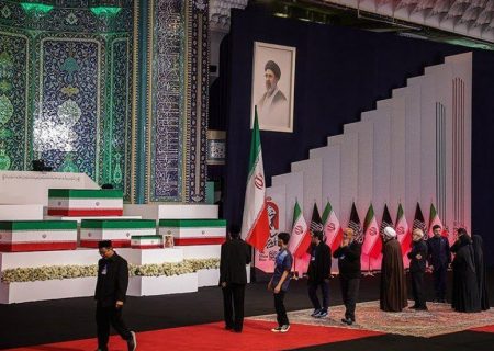 ادای احترام سران و مقام‌های کشورهای جهان به پیکر مطهر امام شهید انقلاب اسلامی در تهران