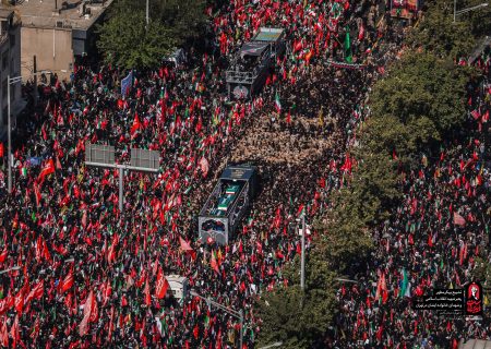 ایجپت ایندیپندنت: خشم از امریکا و اسرائیل در میان شرکت‌کنندگان مراسم وداع با رهبر شهید ایران موج می‌زند