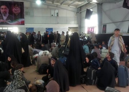 ورود بیش از ۱۵۰۰ شهروند افغانستانی از مرز دوغارون برای شرکت در مراسم تشییع رهبر شهید