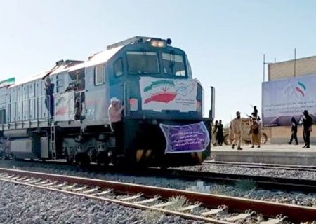 والی هرات بر افزایش انتقال کالا از مسیر ریلی خواف–هرات تأکید کرد
