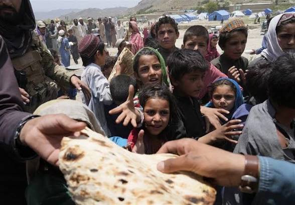 دیدبان حقوق بشر: میلیون‌ها تن در افغانستان با خطر گرسنگی و ناامنی غذایی روبه‌رو هستند