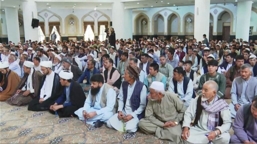 نمازگزاران شیعه در کابل، قندهار و هلمند خواستار بازگشایی حوزه خاتم‌النبیین و تلویزیون تمدن شدند