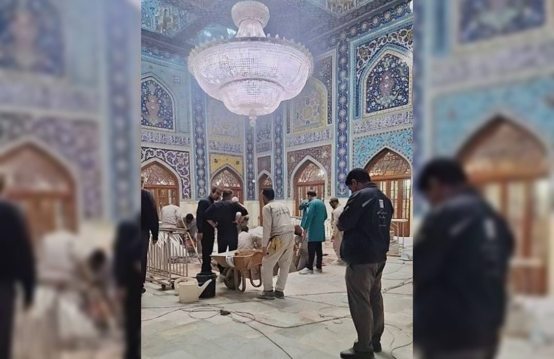 پیکر قائد شهید امت اسلامی در رواق دارالذکر حرم مطهر امام رضا(ع) به خاک سپرده میشود