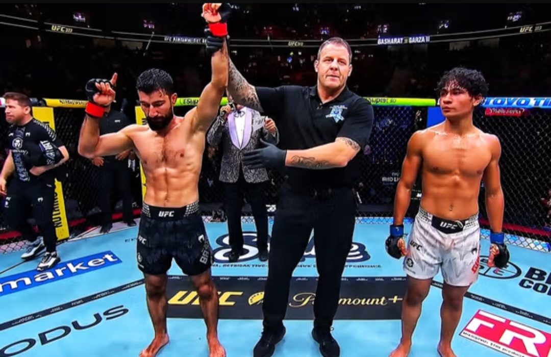 فرید بشارت با شکست حریف امریکایی، رکورد شکستناپذیری خود در مسابقات UFC را حفظ کرد