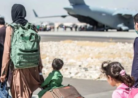 هزاران افغان در قطر و پاکستان همچنان در انتظار ویزه امریکا؛ روند صدور ویزه ویژه مهاجرت متوقف مانده است