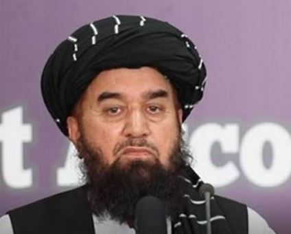 شرعی: نهادهای خیریه از فقر مردم برای منافع شخصی استفاده نکنند و از عکس‌برداری هنگام توزیع کمک‌ها خودداری کنند