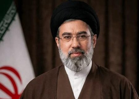رهبر انقلاب ایران بر تقویت اقتصاد داخلی و حفظ انسجام ملی تأکید کرد