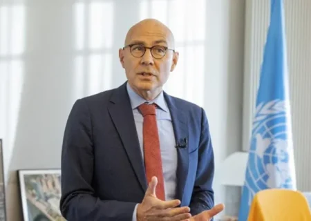 فولکر تورک: حقوق زنان افغانستان باید در مرکز تعامل جهان با طالبان باشد