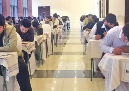 پاکستان به دانشجویان افغان پزشکی دستور بازگشت به افغانستان داد