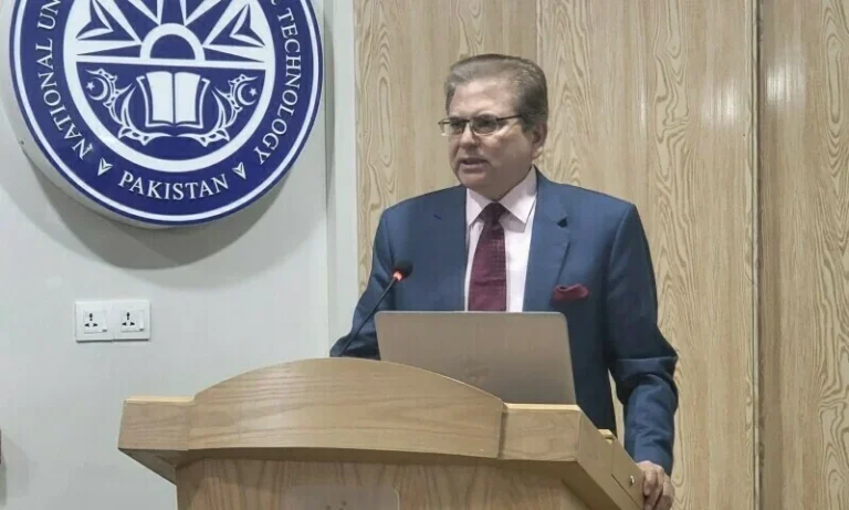 پاکستان در نشست مسکو طالبان را به همکاری با گروه‌های تروریستی متهم کرد