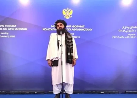 متقی : پاکستان هزاران نظامی پیشین افغانستان و اعضای داعش را در نزدیکی خط دیورند گرد آورده است