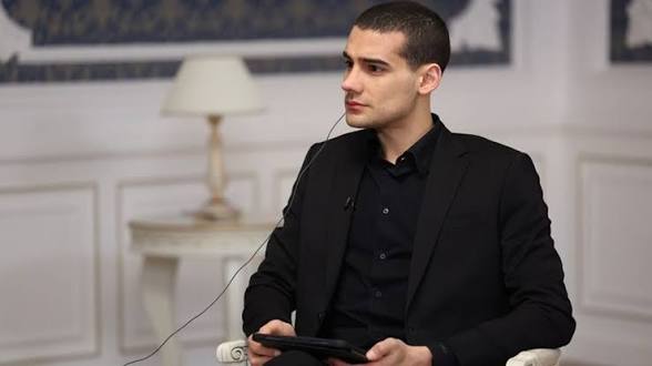 ماریو نوفل: پیش از حمله به ایران، تنگه هرمز باز و قیمت نفت زیر ۷۰ دالر بود