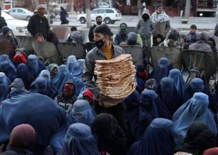 رسانه‌ها در خط مقدم مبارزه با فقر در افغانستان: از آگاهی‌ بخشی تا خود اتکایی اقتصادی