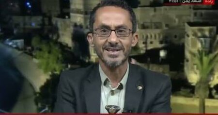 مقام یمنی: حملات عربستان و محاصره یمن از سال ۲۰۱۵ صدها هزار قربانی برجا گذاشته است