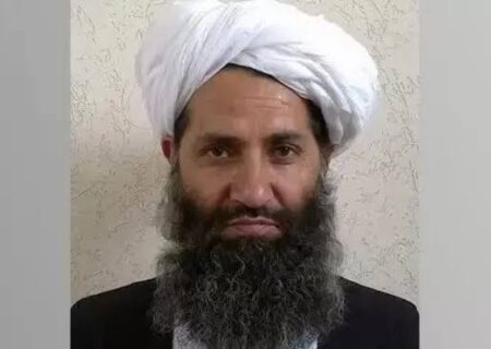 تأکید رهبر طالبان بر آموزش دینی هم‌ زمان با گزارش‌ها از بسته‌ شدن مراکز علمی شیعیان