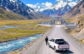 سرک ترانزیتی افغانستان ـ چین با هزینه ۳۶۵ میلیون افغانی به بهره‌برداری رسید