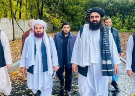 امیر خان متقی از زمین اختصاص‌ یافته برای ساخت سفارت افغانستان در مسکو بازدید کرد