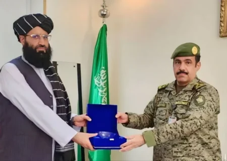 سفیر طالبان در عربستان درباره وضعیت زندانیان افغان گفت‌وگو کرد