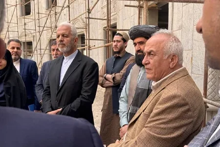 هیئت پارلمانی ایران از شرکت توسعه ملی و زیربنایی افغانستان بازدید کرد