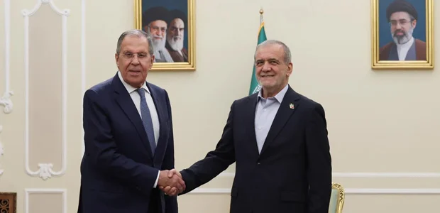پزشکیان و لاوروف بر گسترش همکاری‌های راهبردی تأکید کردند